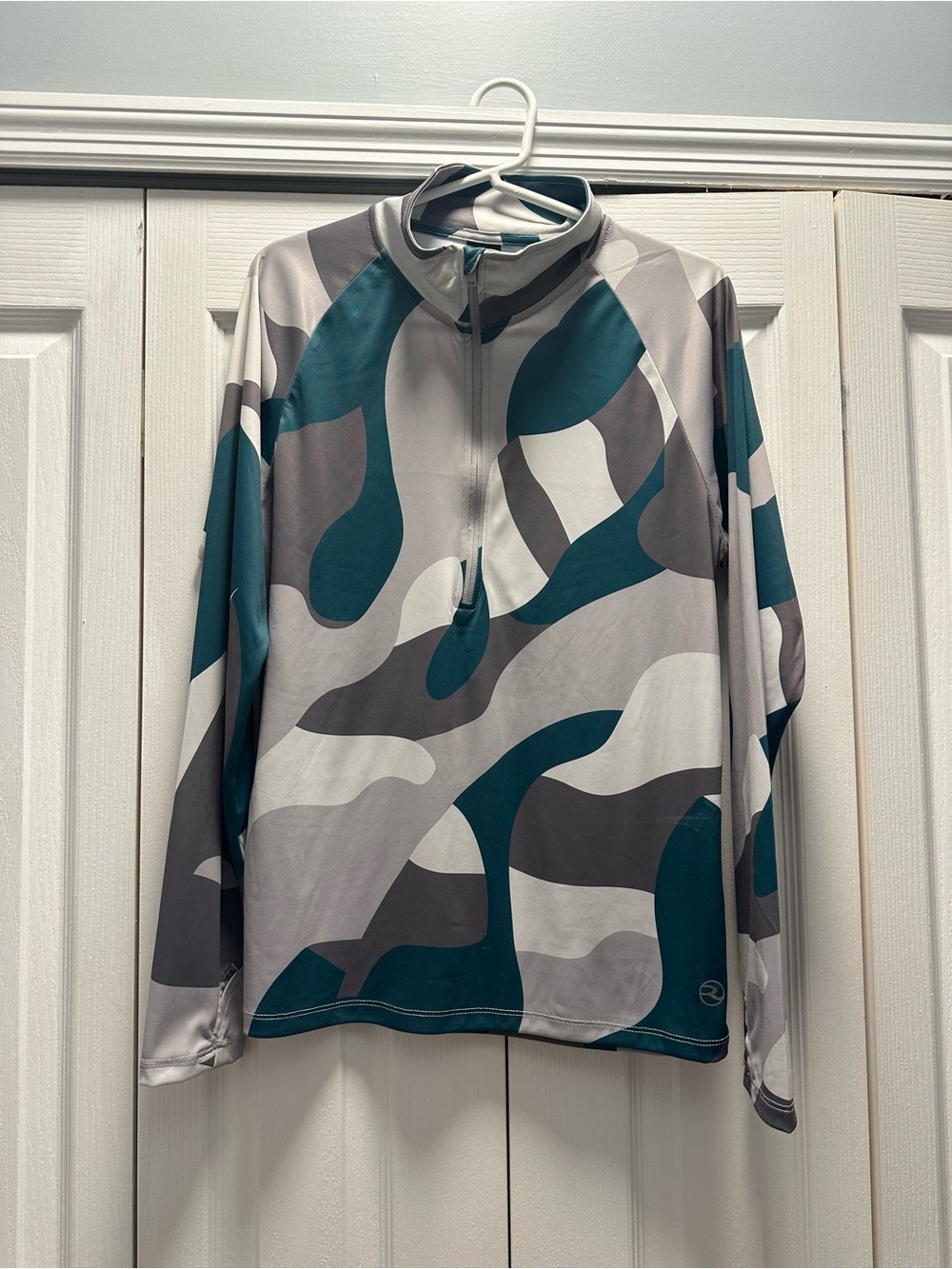 Women’s Fishing Shirt - Size Large
